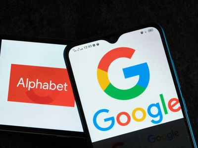 How to Play GOOGL Stock as Shares Fall Below Their 200-Day Moving Average
